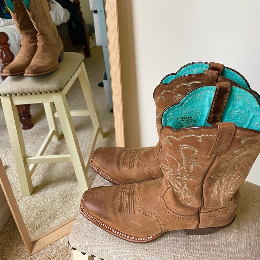Ariat Boots Women Size 11b